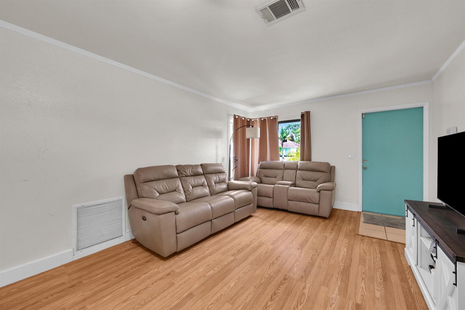 741 23rd Place SW, Vero Beach, FL 32962 photo 4