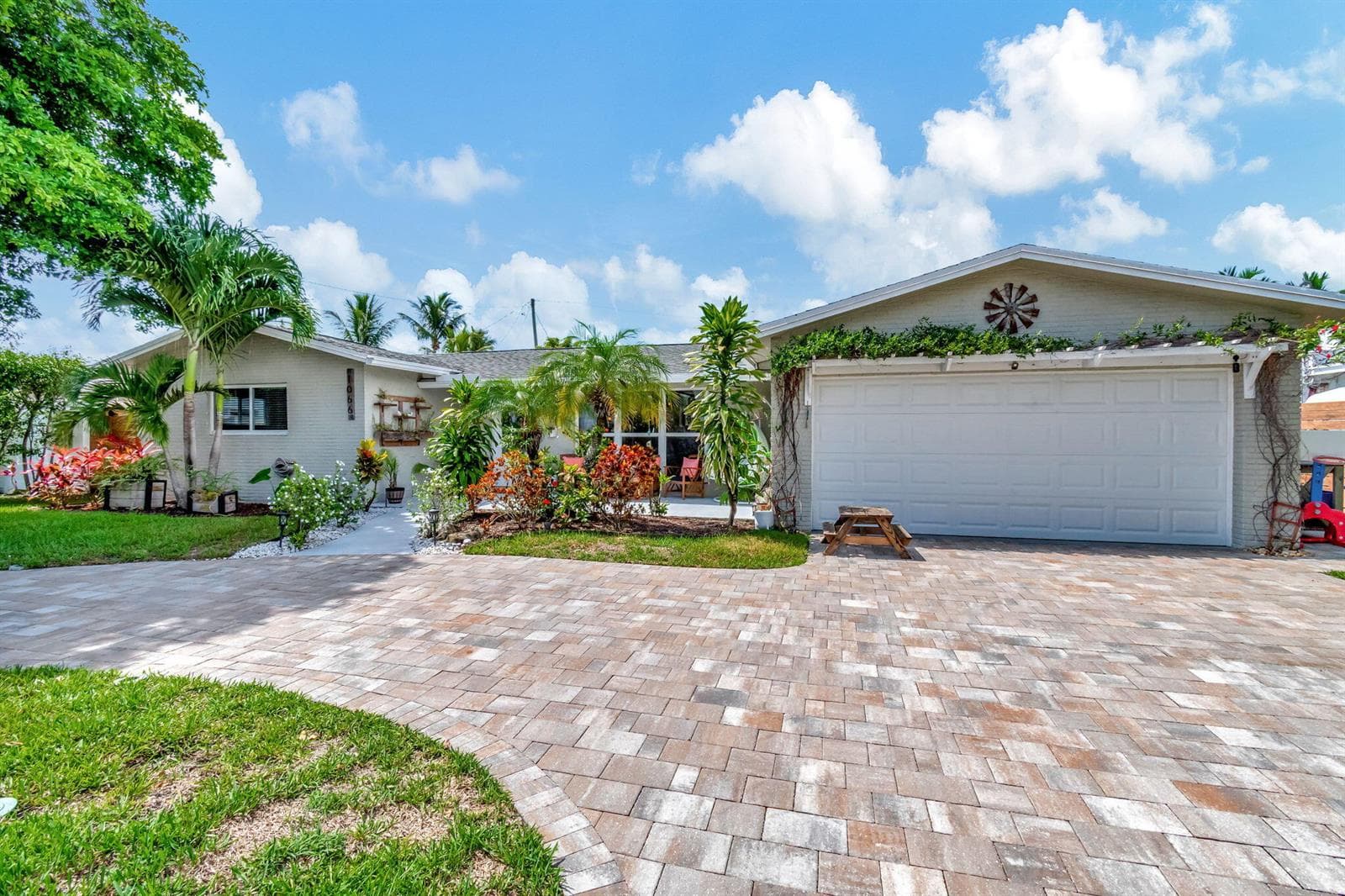 1066 SW 25TH Way, Boynton Beach, FL 33426 photo 2