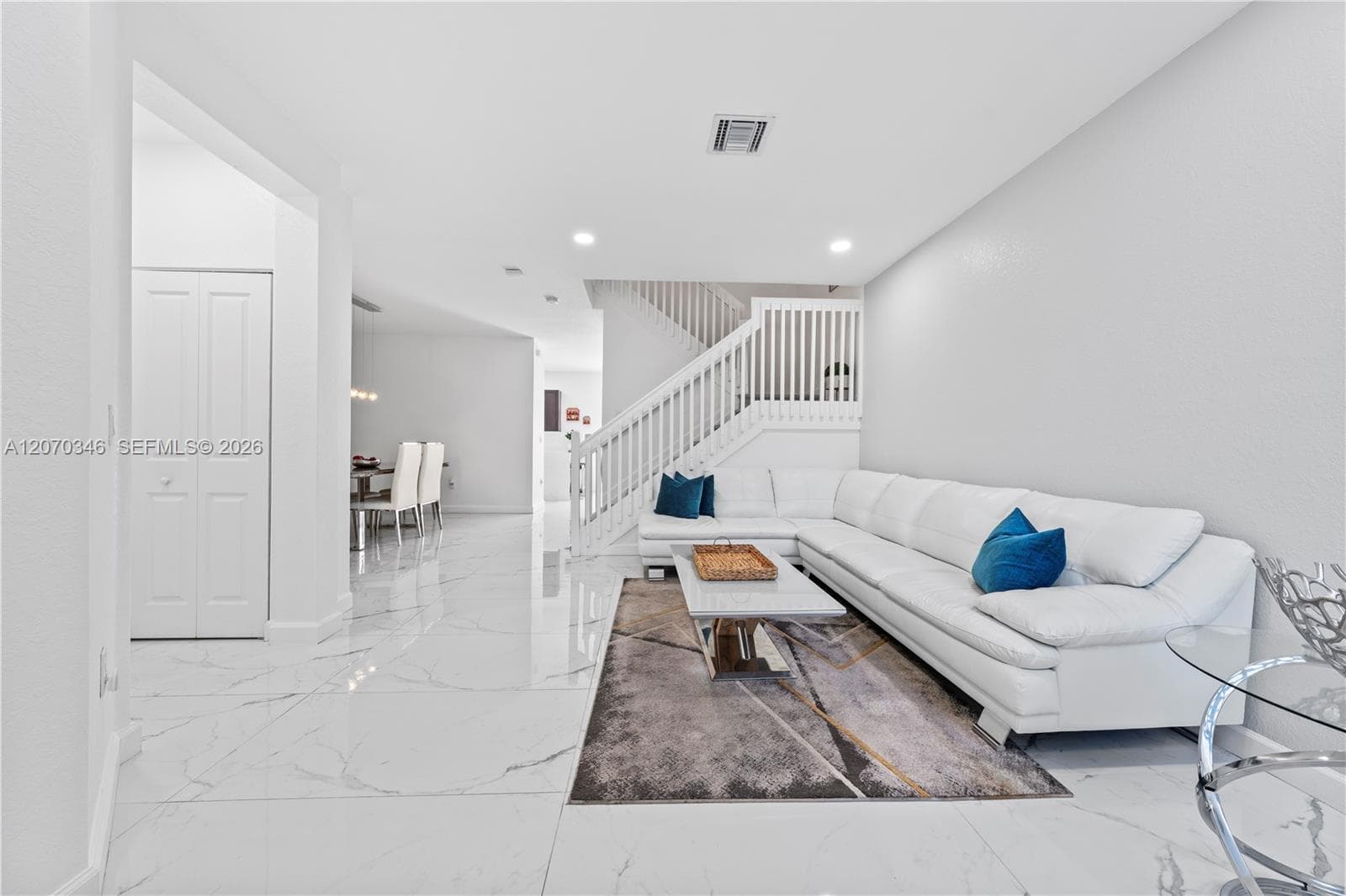20576 NE 5th Pl, Miami, FL 33179 photo 5