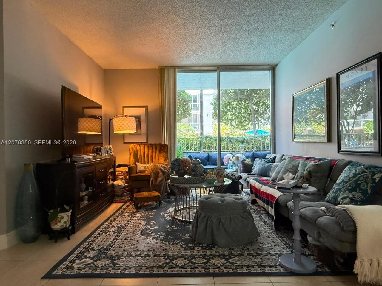 5085 NW 7th St # 406, Miami, FL 33126 photo 2