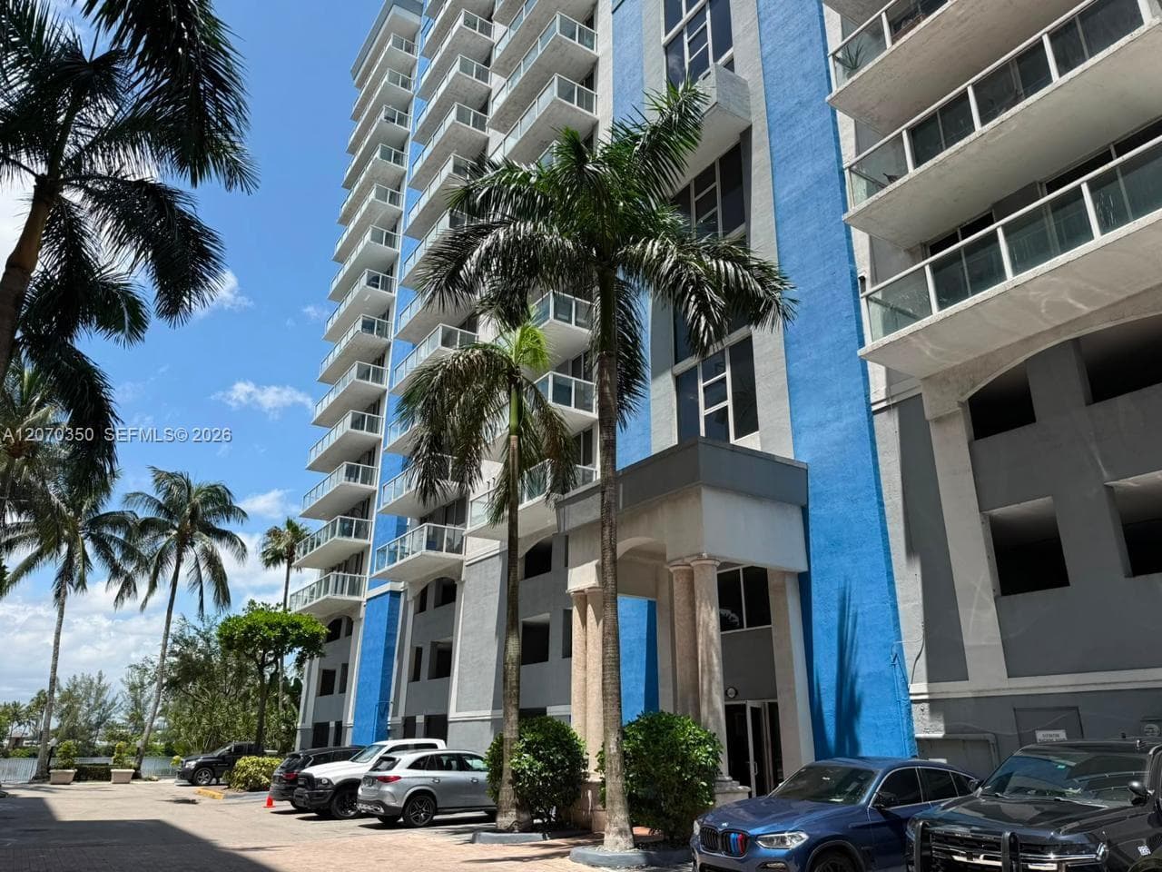 5085 NW 7th St # 406, Miami, FL 33126