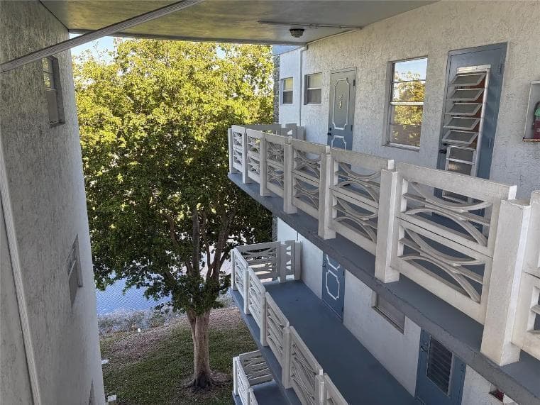 4050 NW 42ND Avenue # 415, Lauderdale Lakes, FL 33319