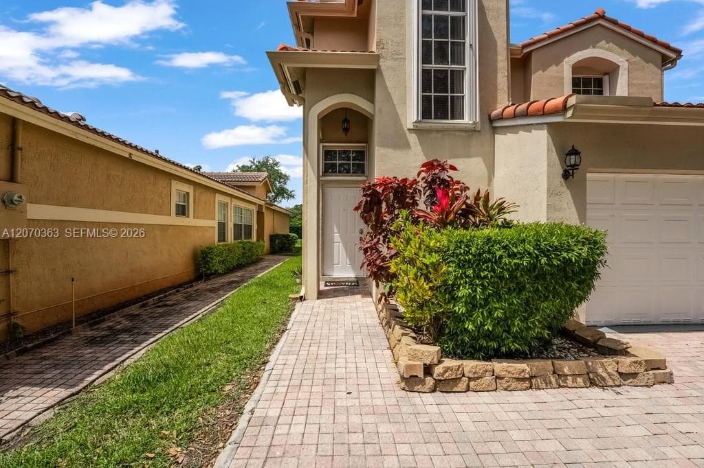 1282 NW 171st Ter, Pembroke Pines, FL 33028 photo 3