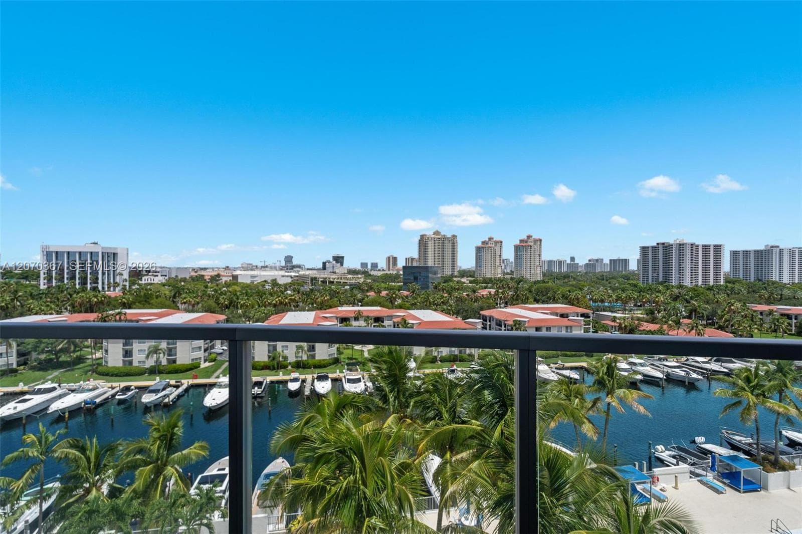 3029 NE 188th St # 818, Aventura, FL 33180
