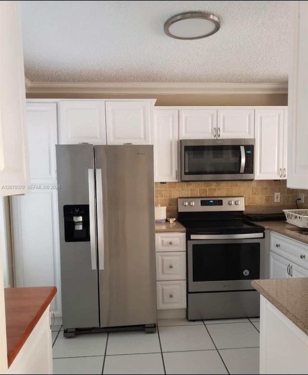 223 SW Maple Ter, Davie, FL 33325 photo 2