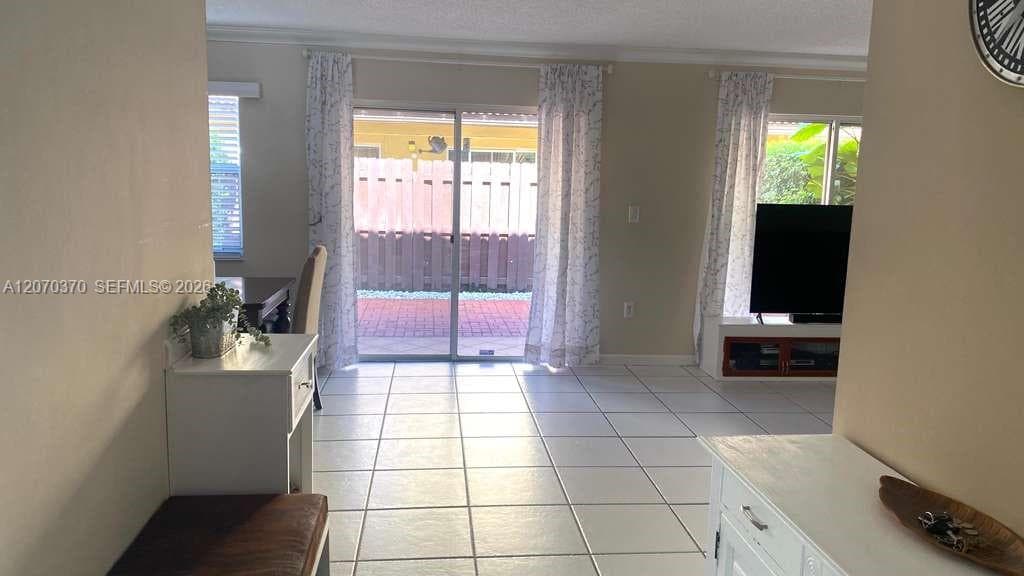 223 SW Maple Ter, Davie, FL 33325 photo 4