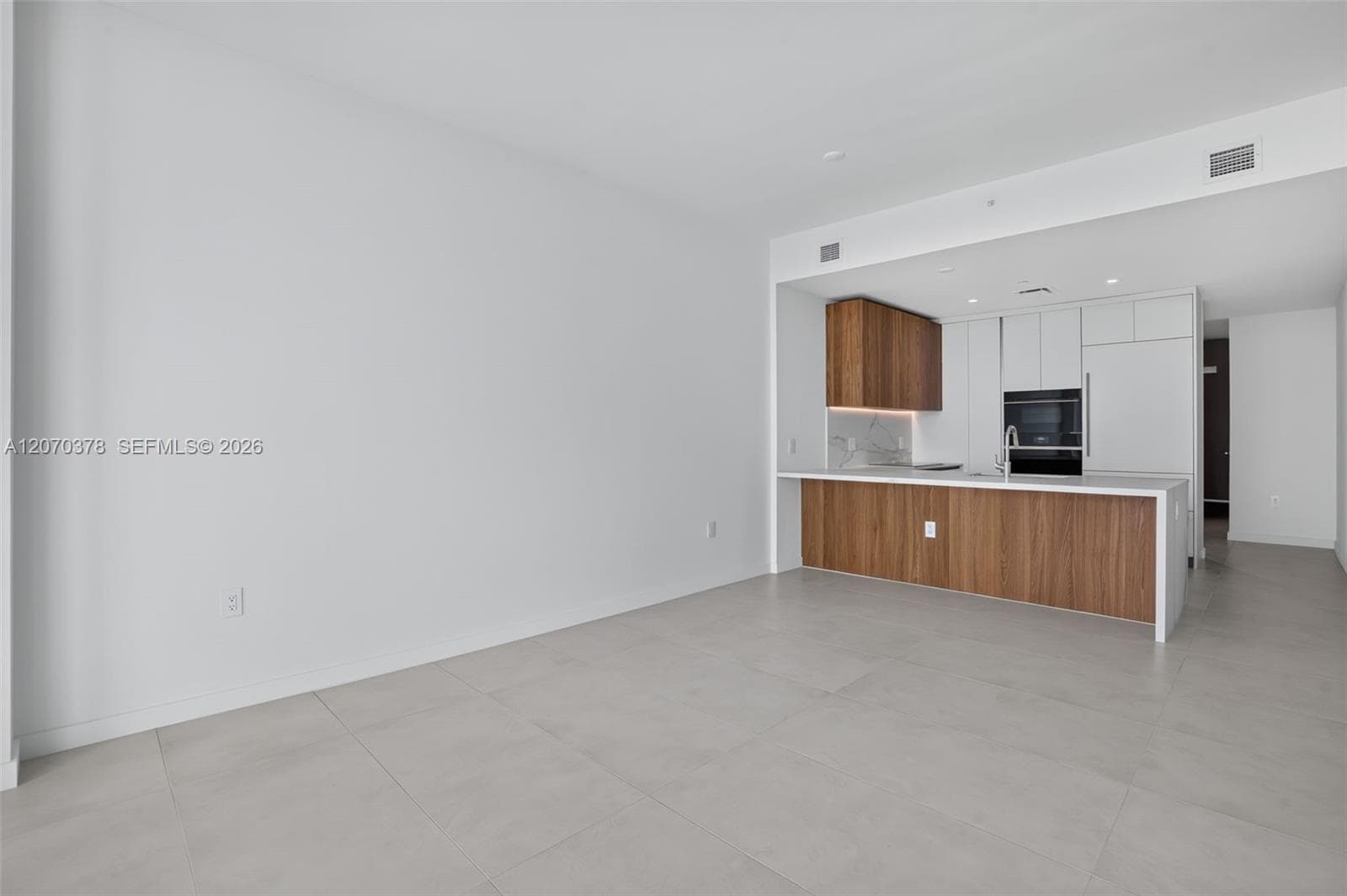 1400 Biscayne Boulevard # 1605, Miami, FL 33132 photo 5