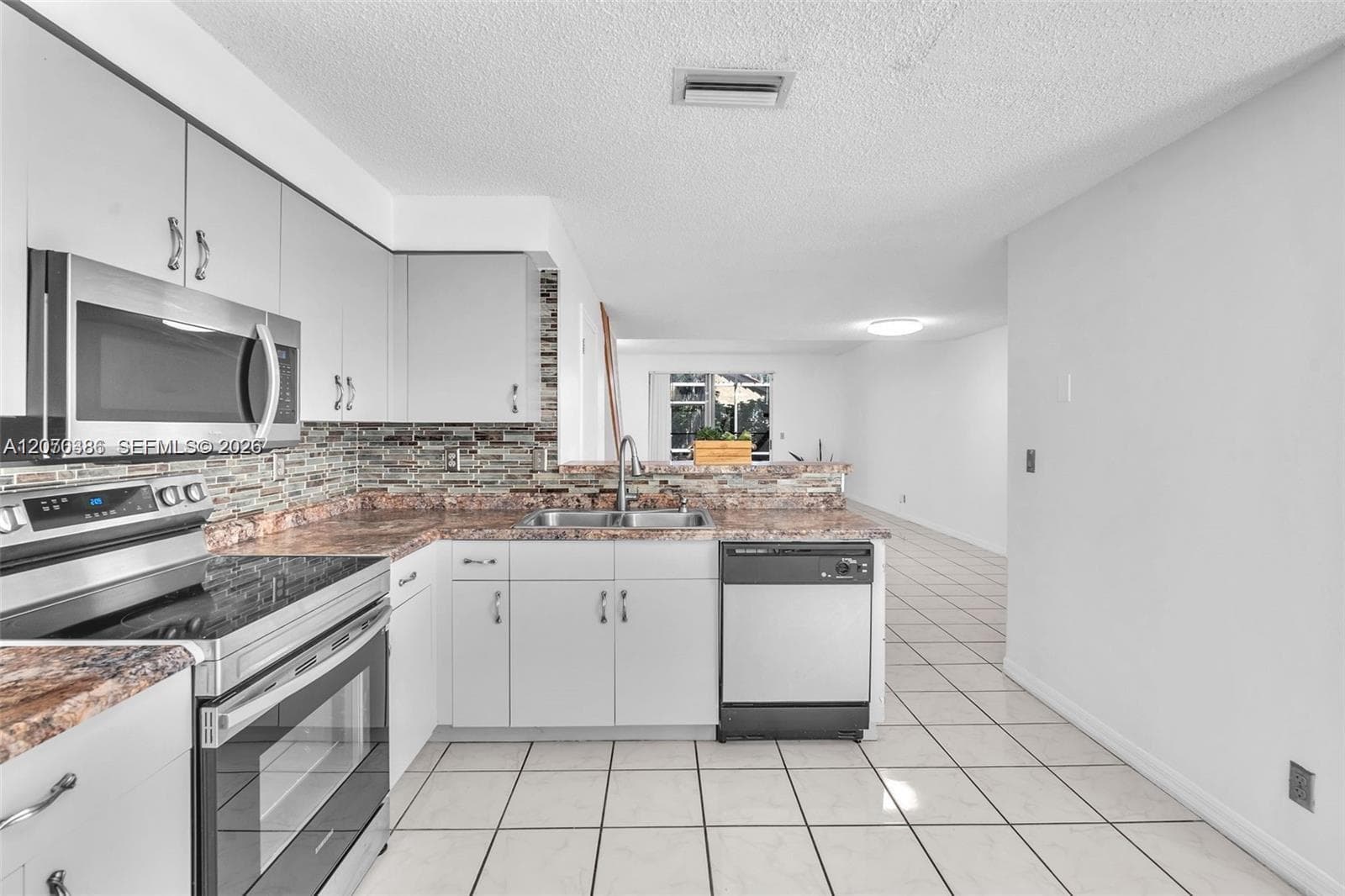 800 Sorrento Dr. # 2, Weston, FL 33326 photo 3