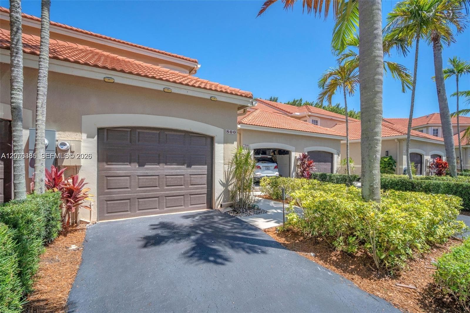 800 Sorrento Dr. # 2, Weston, FL 33326