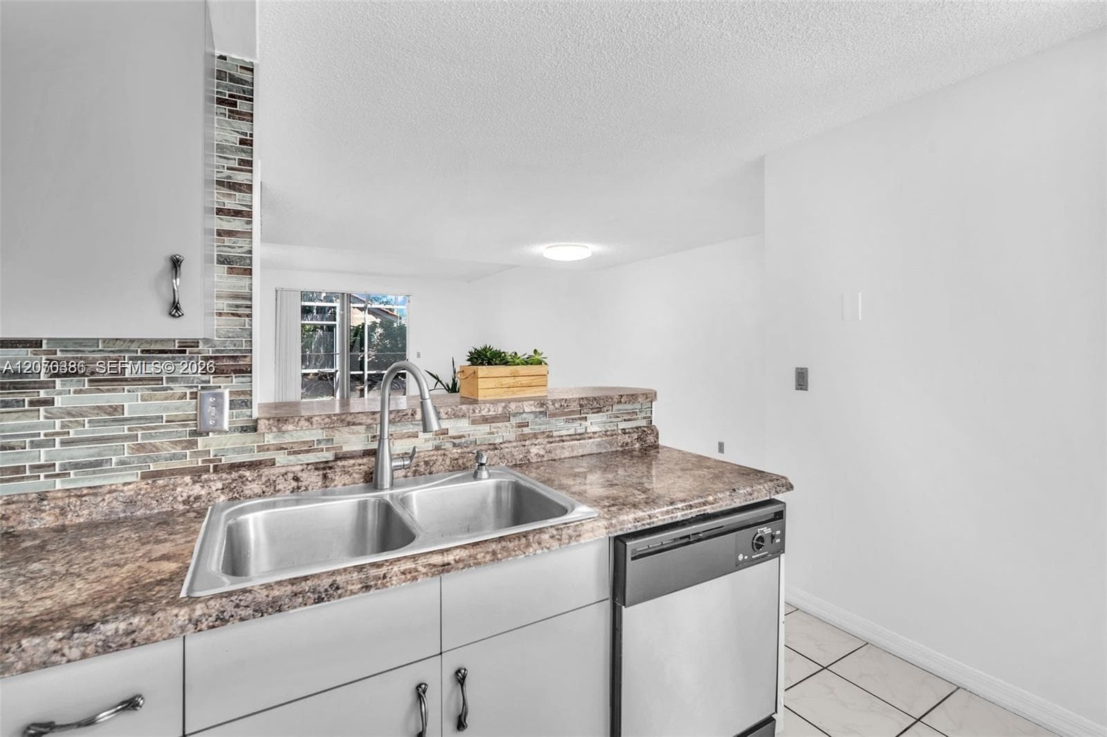800 Sorrento Dr. # 2, Weston, FL 33326 photo 4