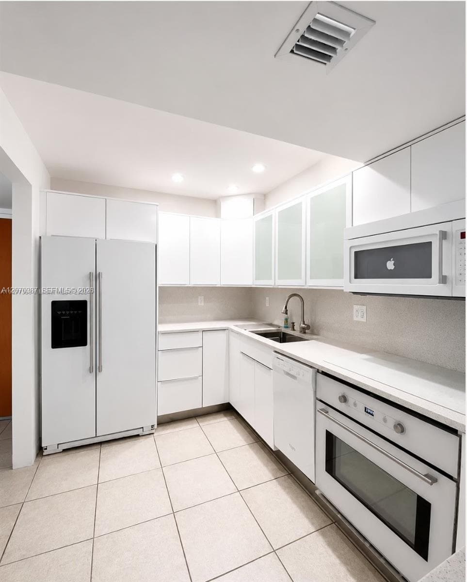 1250 Lincoln Rd # 401, Miami Beach, FL 33139 photo 3