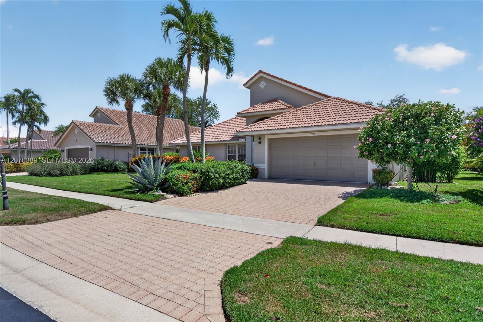 7318 Amber Falls Ln, Boynton Beach, FL 33437 photo 2