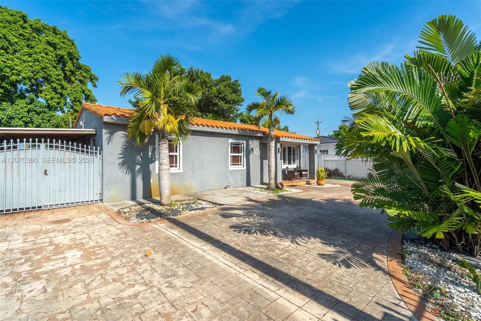 820 E 10th Ave, Hialeah, FL 33010 photo 4