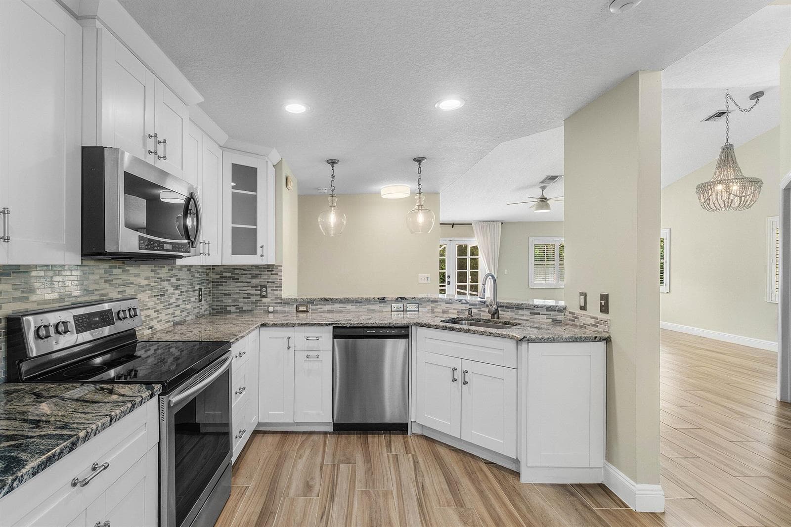 1215 E LANCEWOOD Place, Delray Beach, FL 33445 photo 4