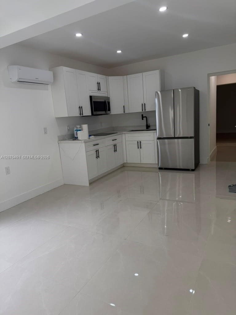 861 E 33rd St # 1, Hialeah, FL 33013 photo 2