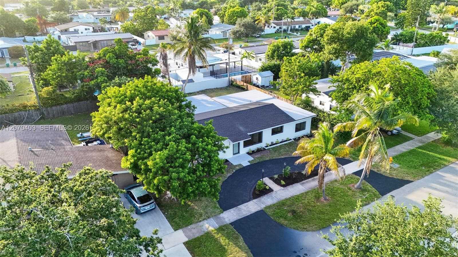9281 Martinique Dr, Cutler Bay, FL 33189 photo 4