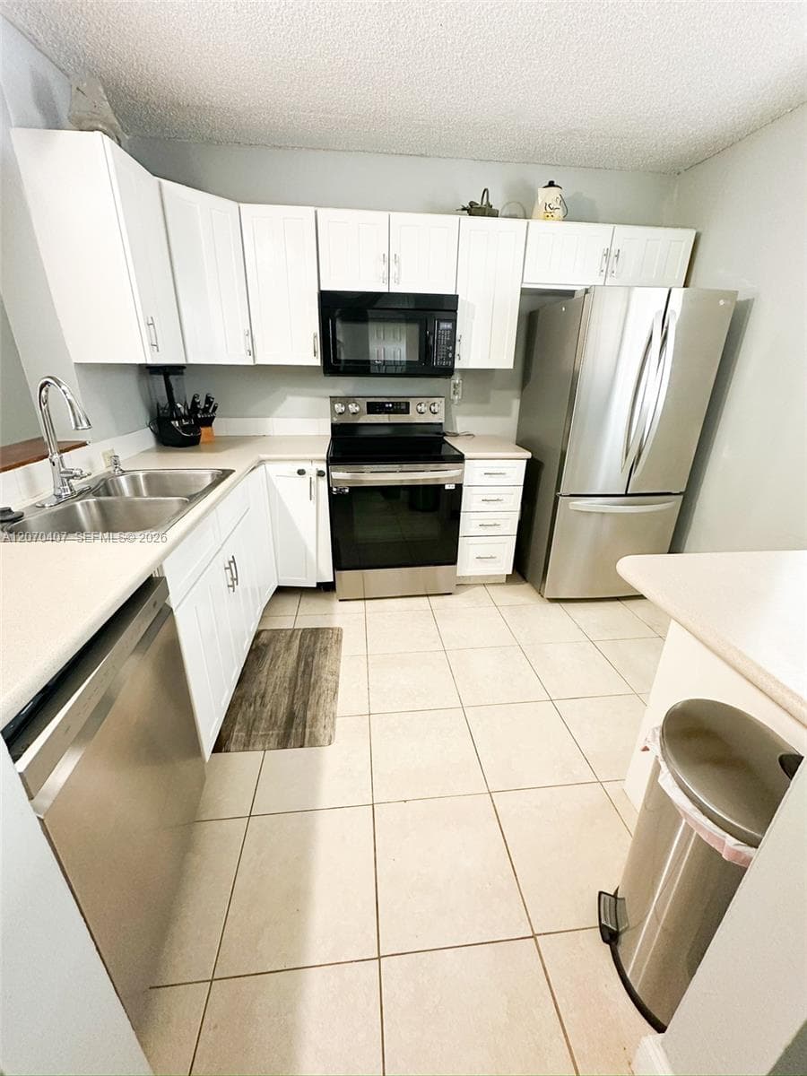 2860 Somerset Dr # 400K, Lauderdale Lakes, FL 33311 photo 4