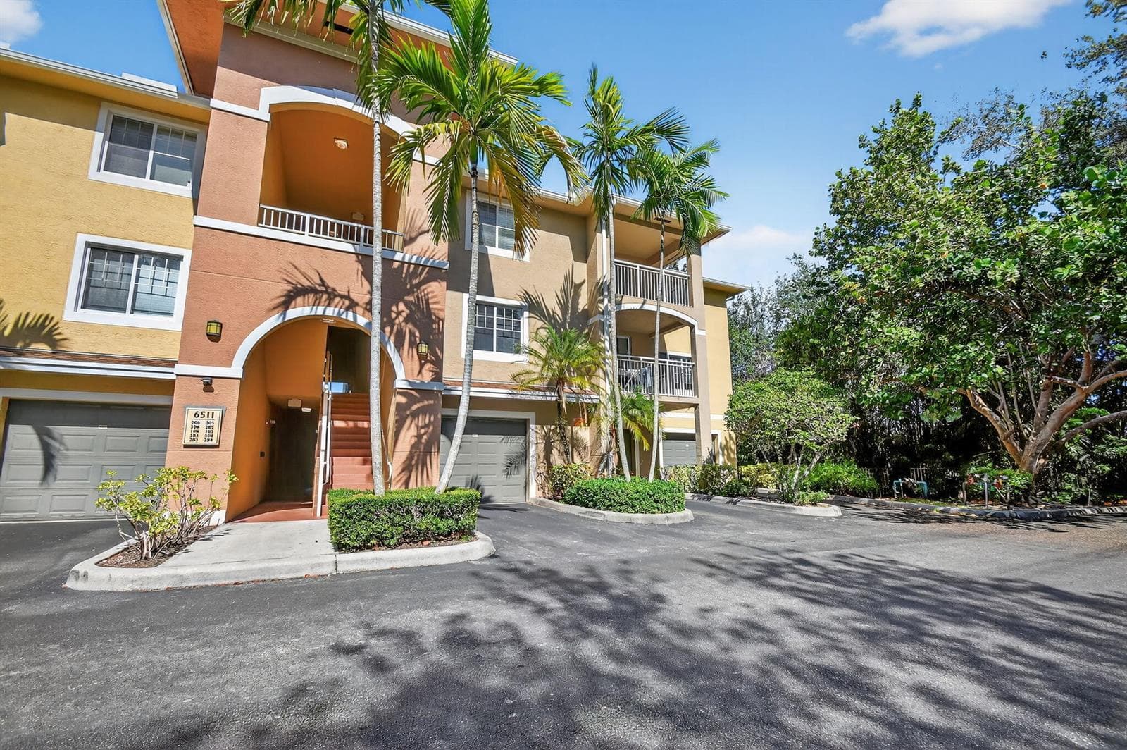 6511 EMERALD DUNES Drive # 304, West Palm Beach, FL 33411 photo 5