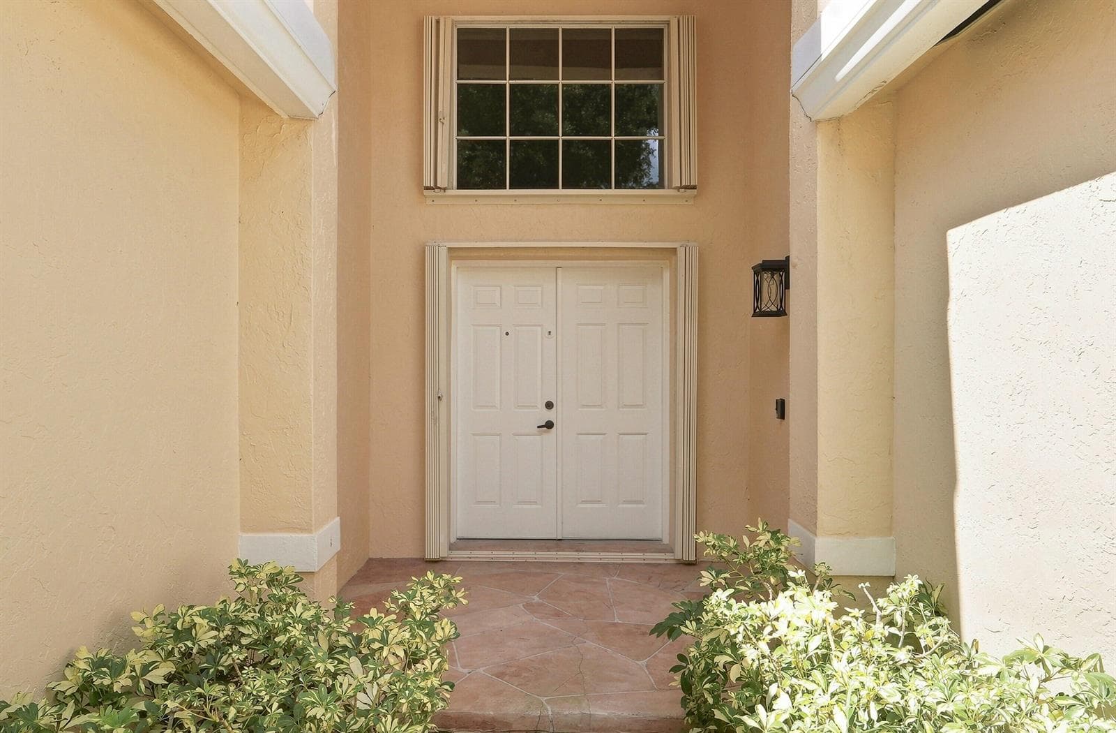 143 Cameron Court, Weston, FL 33326 photo 2