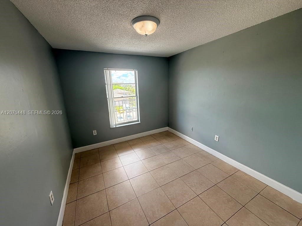 5775 W 20th Ave # 402, Hialeah, FL 33012 photo 4