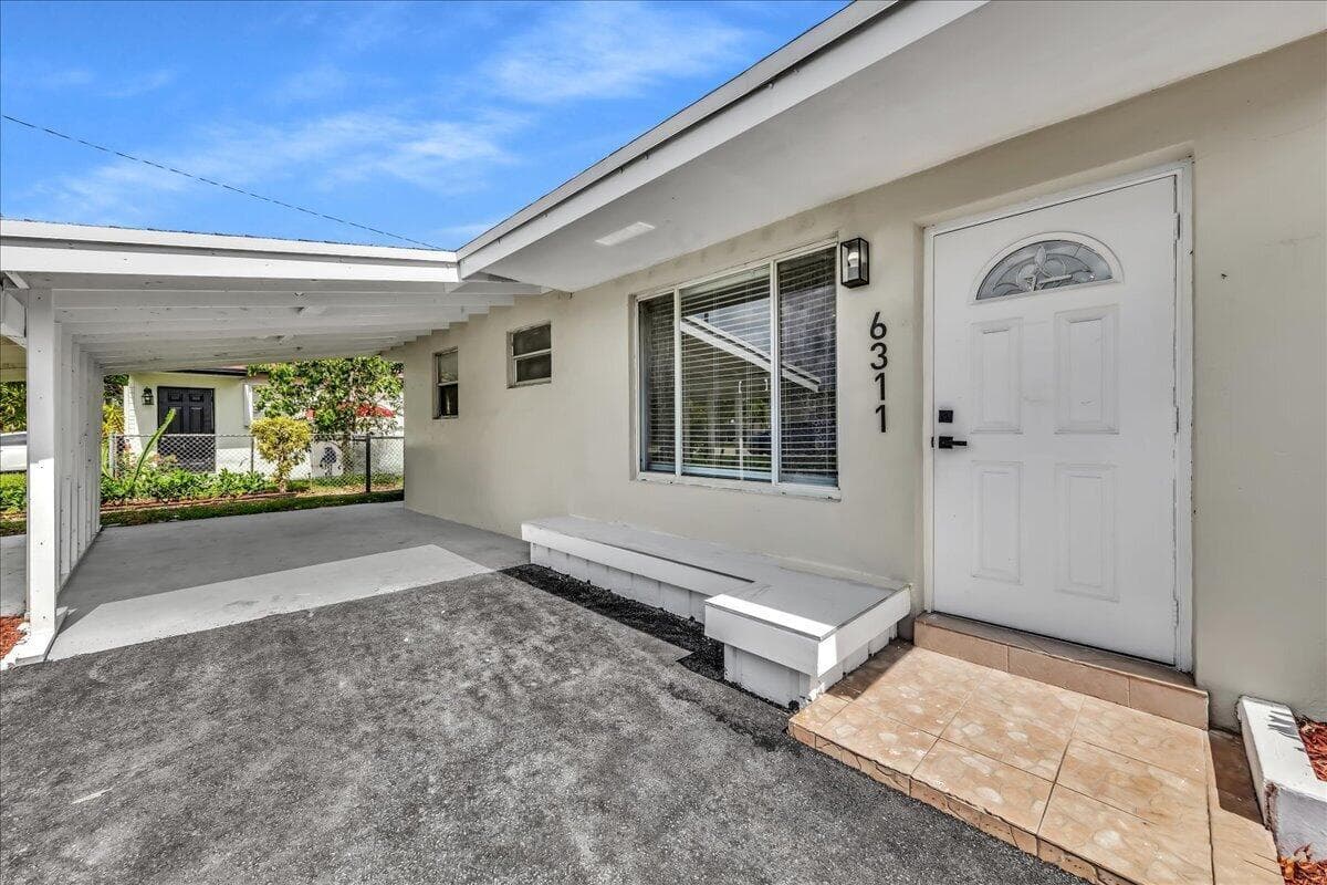 6311 SW 2ND Street, Margate, FL 33068 photo 2