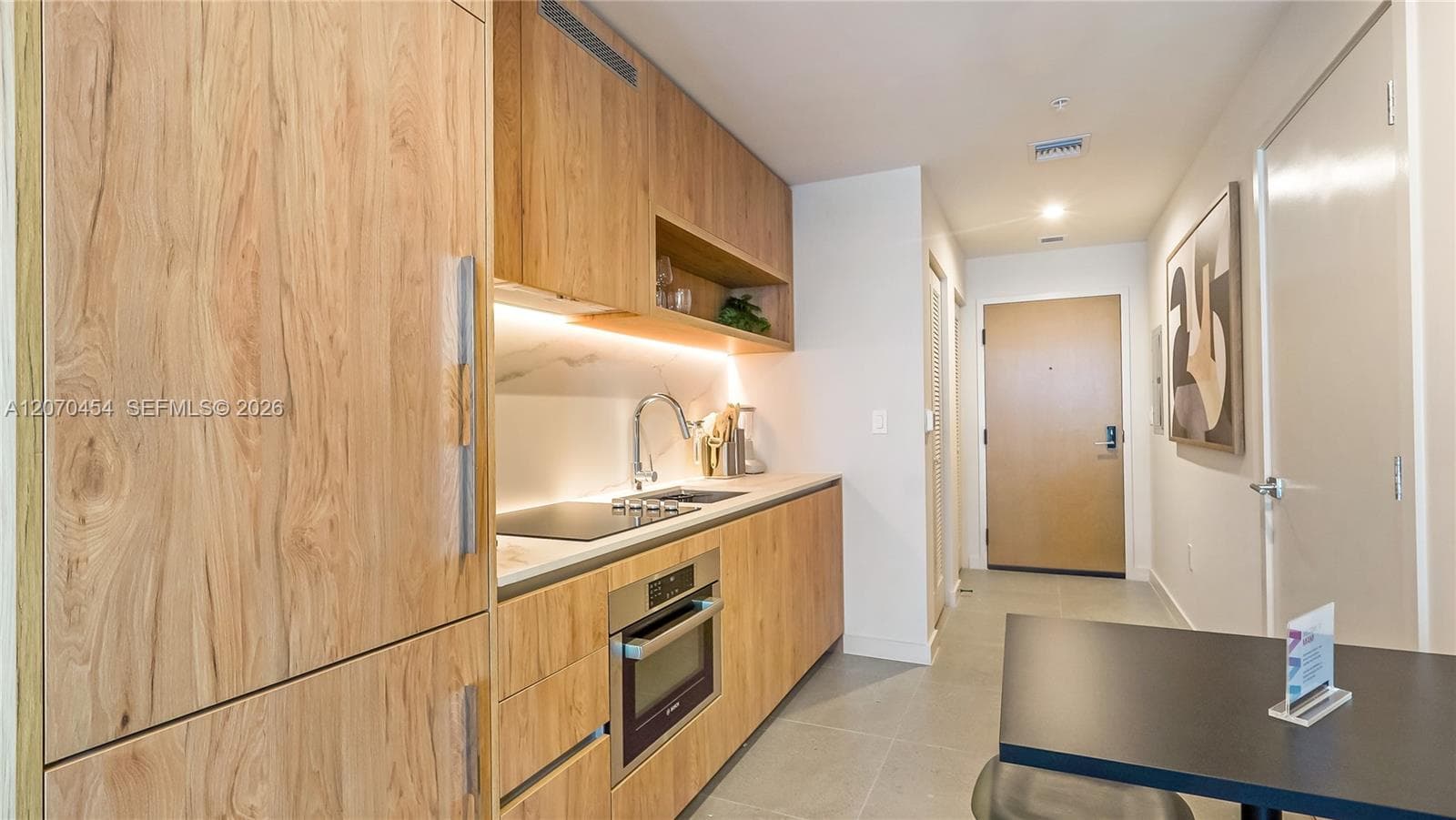 11 NE 6th St # 808, Miami, FL 33132 photo 3