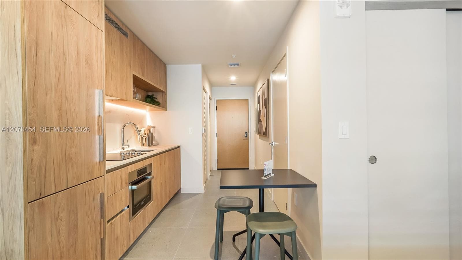 11 NE 6th St # 808, Miami, FL 33132 photo 5