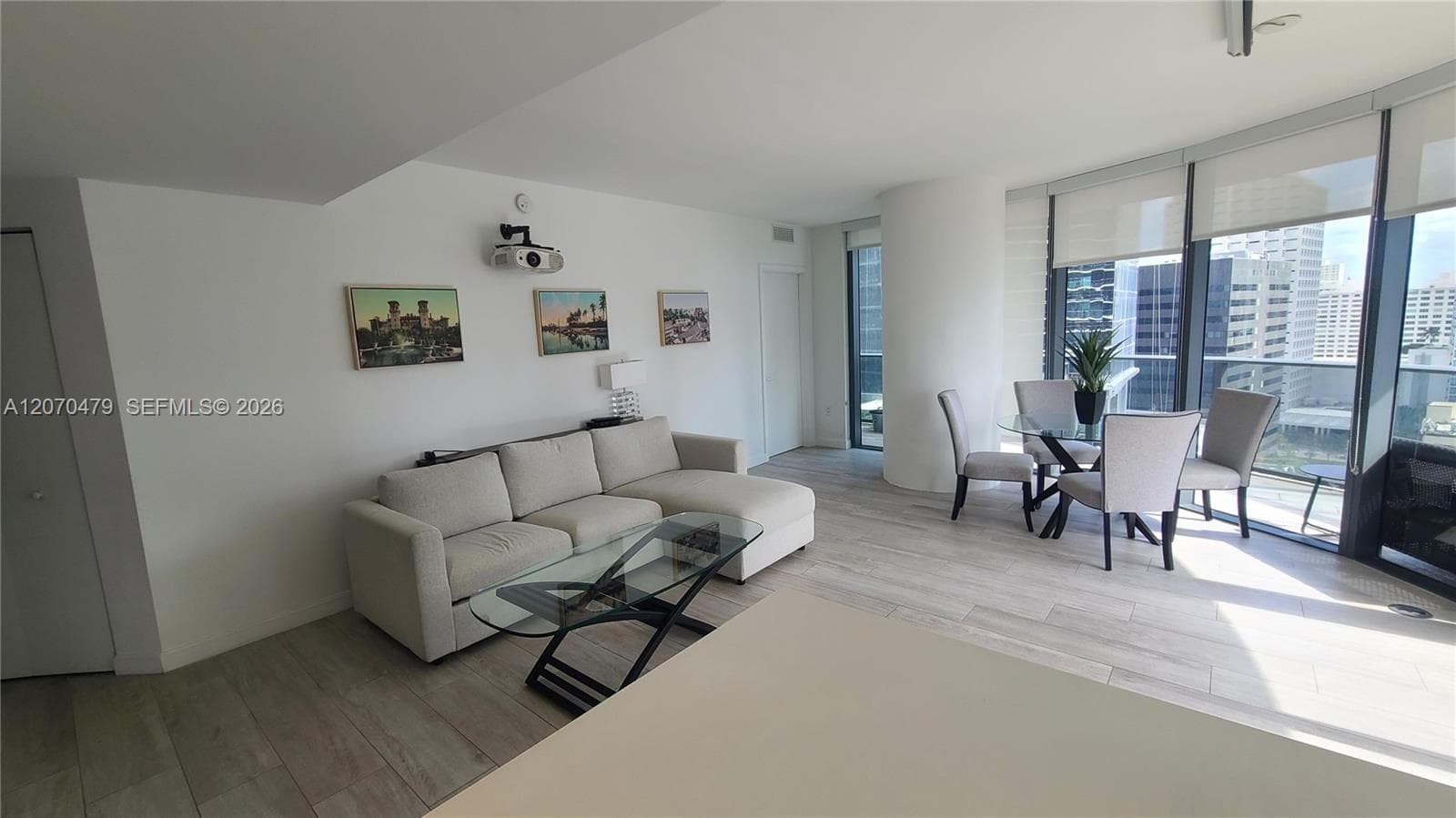 45 SW 9th St # 1503, Miami, FL 33130 photo 2