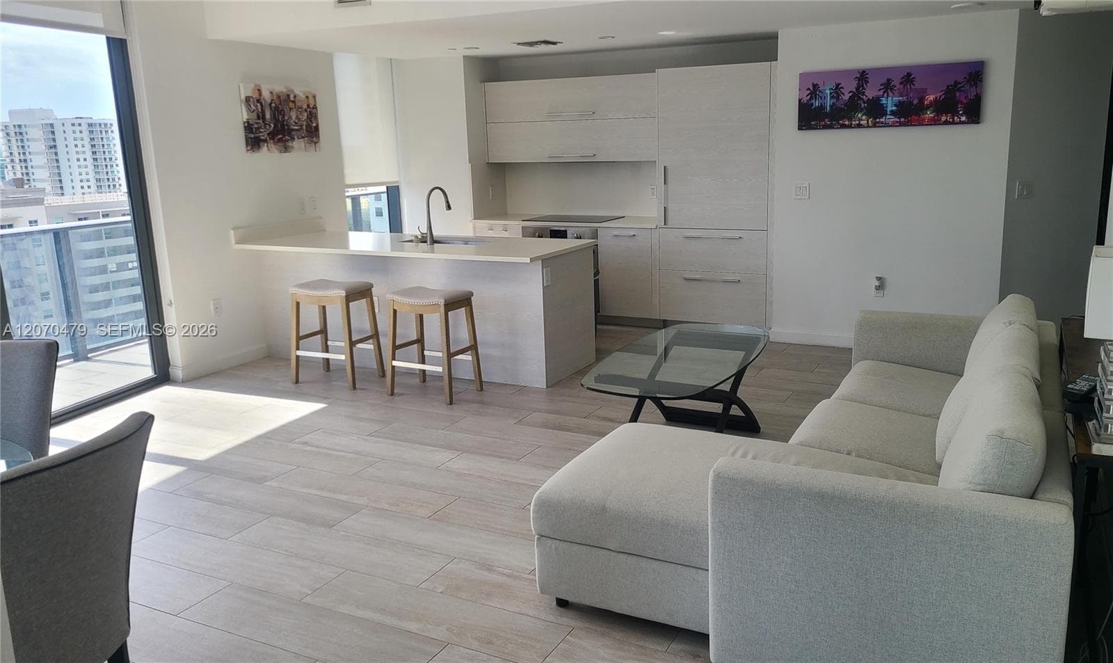 45 SW 9th St # 1503, Miami, FL 33130 photo 3