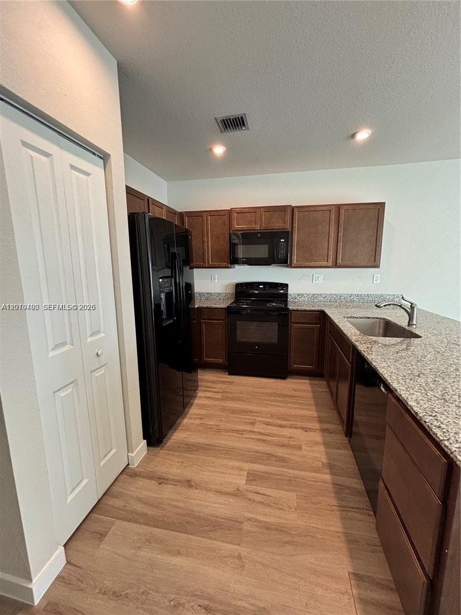 1021 NW 5th St, Florida City, FL 33034 photo 3