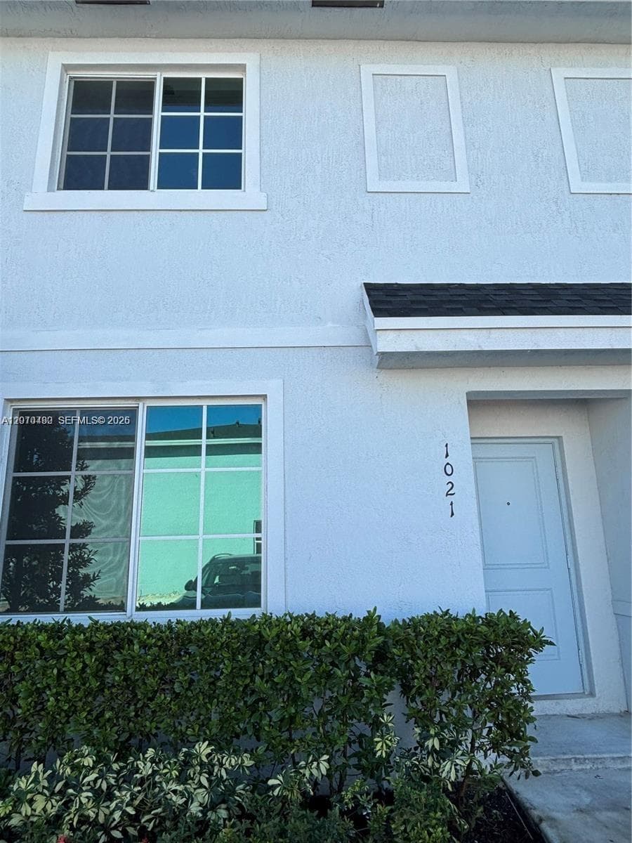 1021 NW 5th St, Florida City, FL 33034
