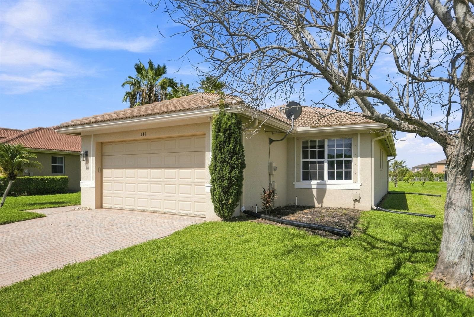 841 Bent Creek Drive, Fort Pierce, FL 34947 photo 2
