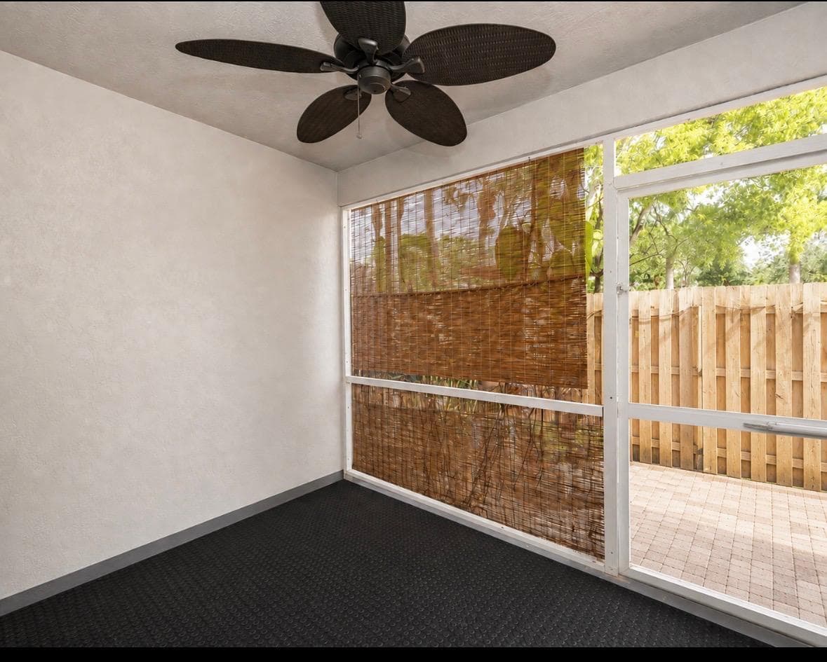 9491 STANLEY Lane, Tamarac, FL 33321 photo 4