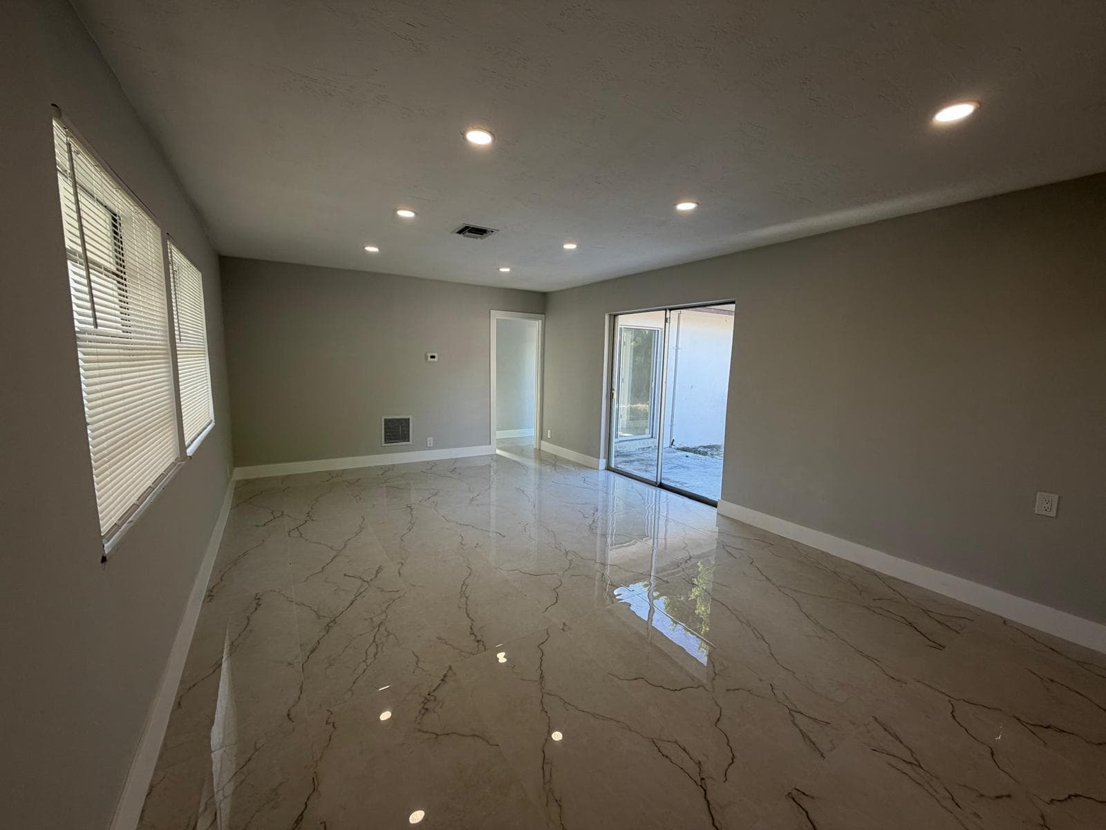 920 NE 50th Street, Deerfield Beach, FL 33064 photo 2