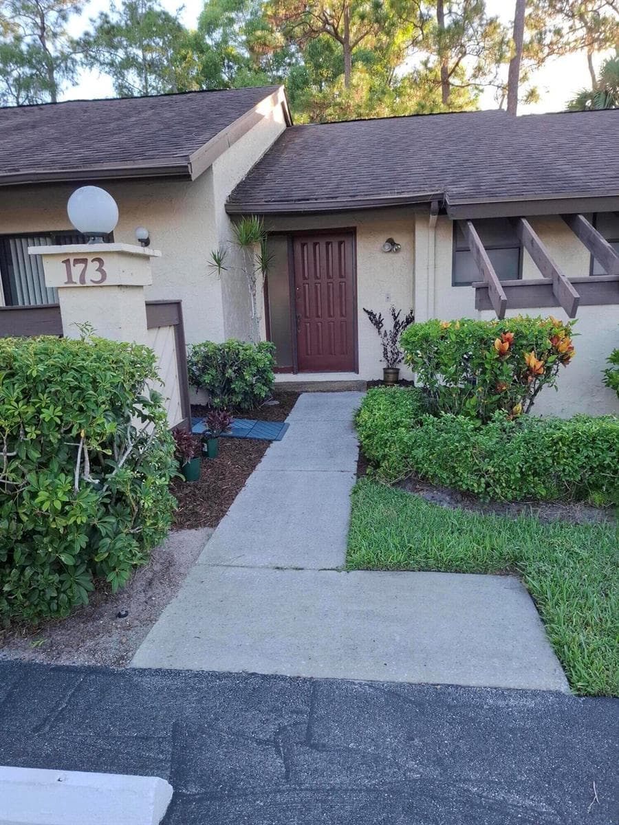 173 SARITA Court, Royal Palm Beach, FL 33411 photo 2