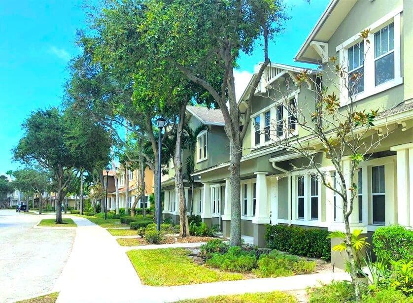 499 Corte Madera Lane # 4, West Palm Beach, FL 33401 photo 2