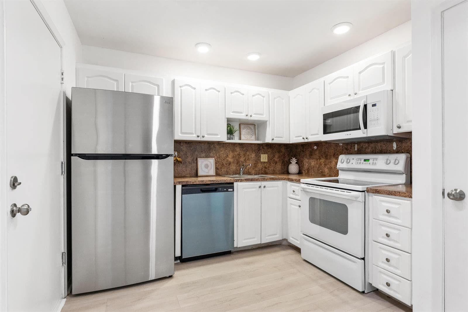 4851 NW 21st Street # 203, Lauderhill, FL 33313