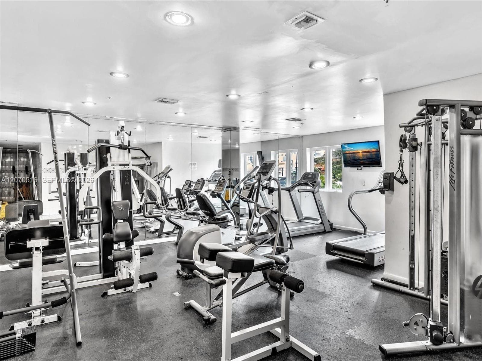 4101 Pine Tree Dr # 926,925, Miami Beach, FL 33140 photo 4
