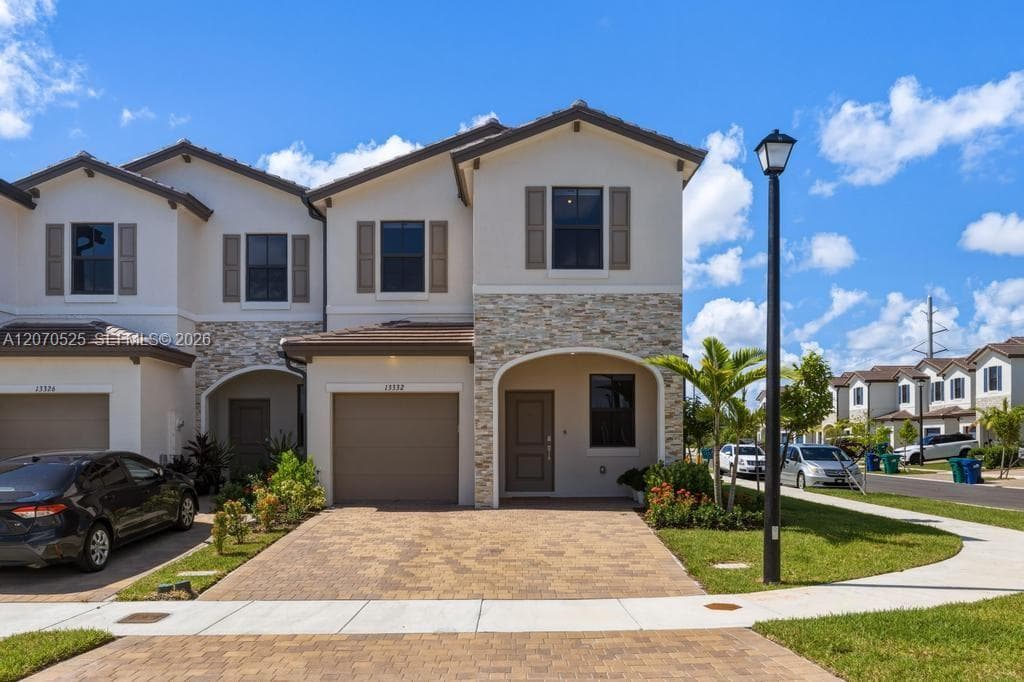 13332 SW 234th Ter, Homestead, FL 33032 photo 2
