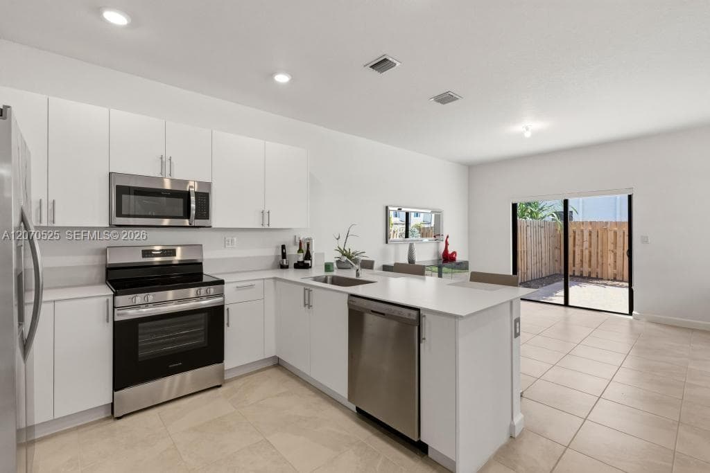 13332 SW 234th Ter, Homestead, FL 33032 photo 3