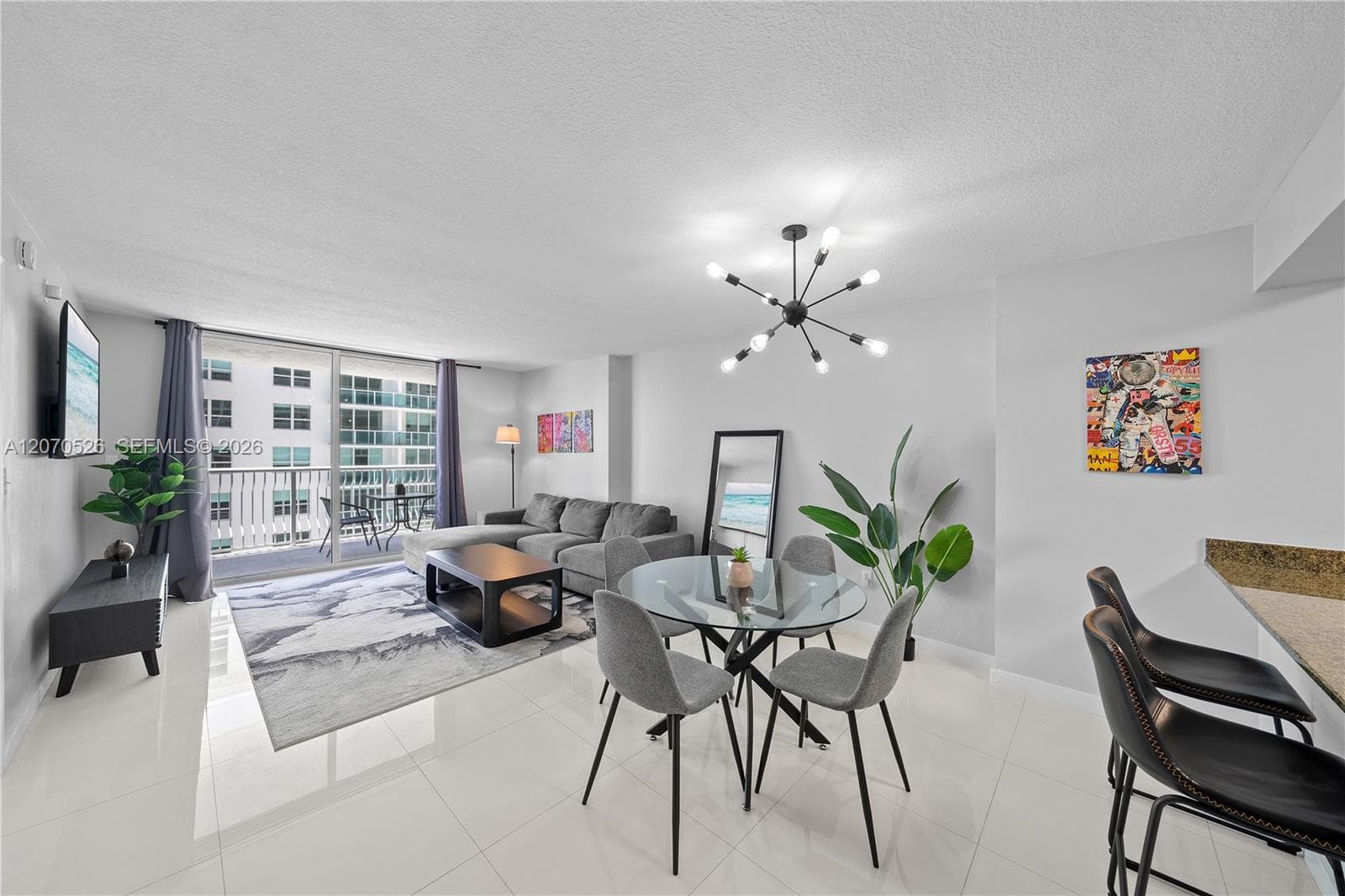 1200 Brickell Bay Dr # 2205, Miami, FL 33131
