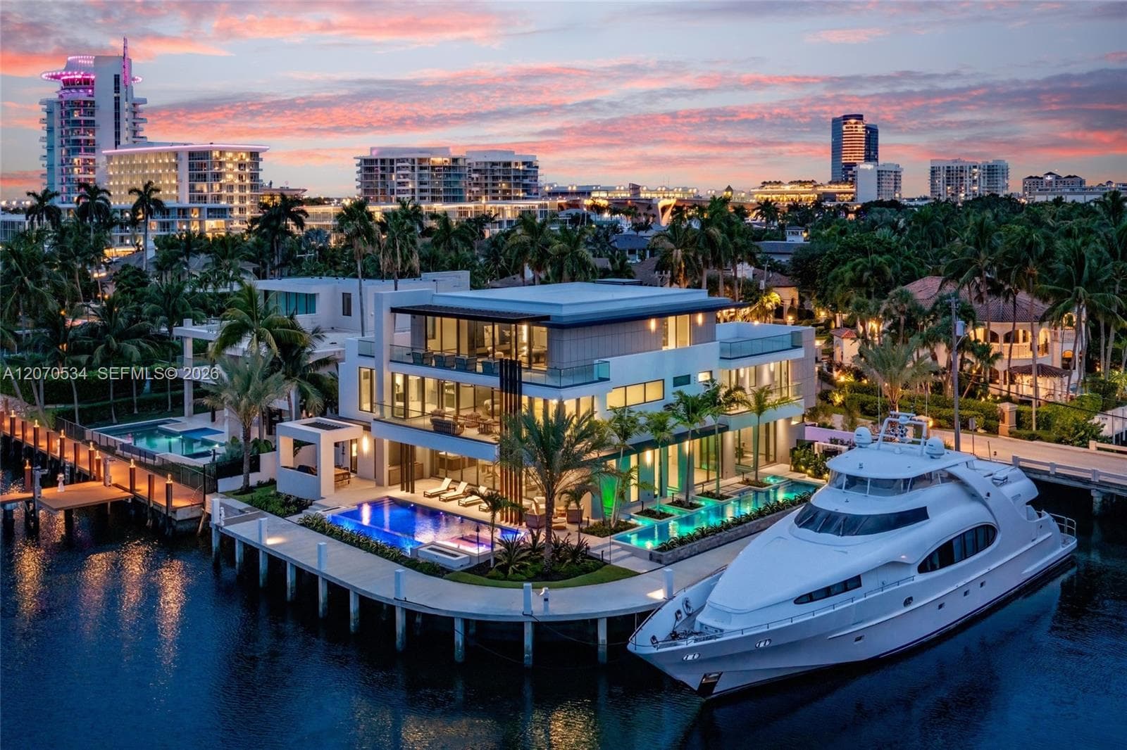 1400 W Lake Dr, Fort Lauderdale, FL 33316 photo 2