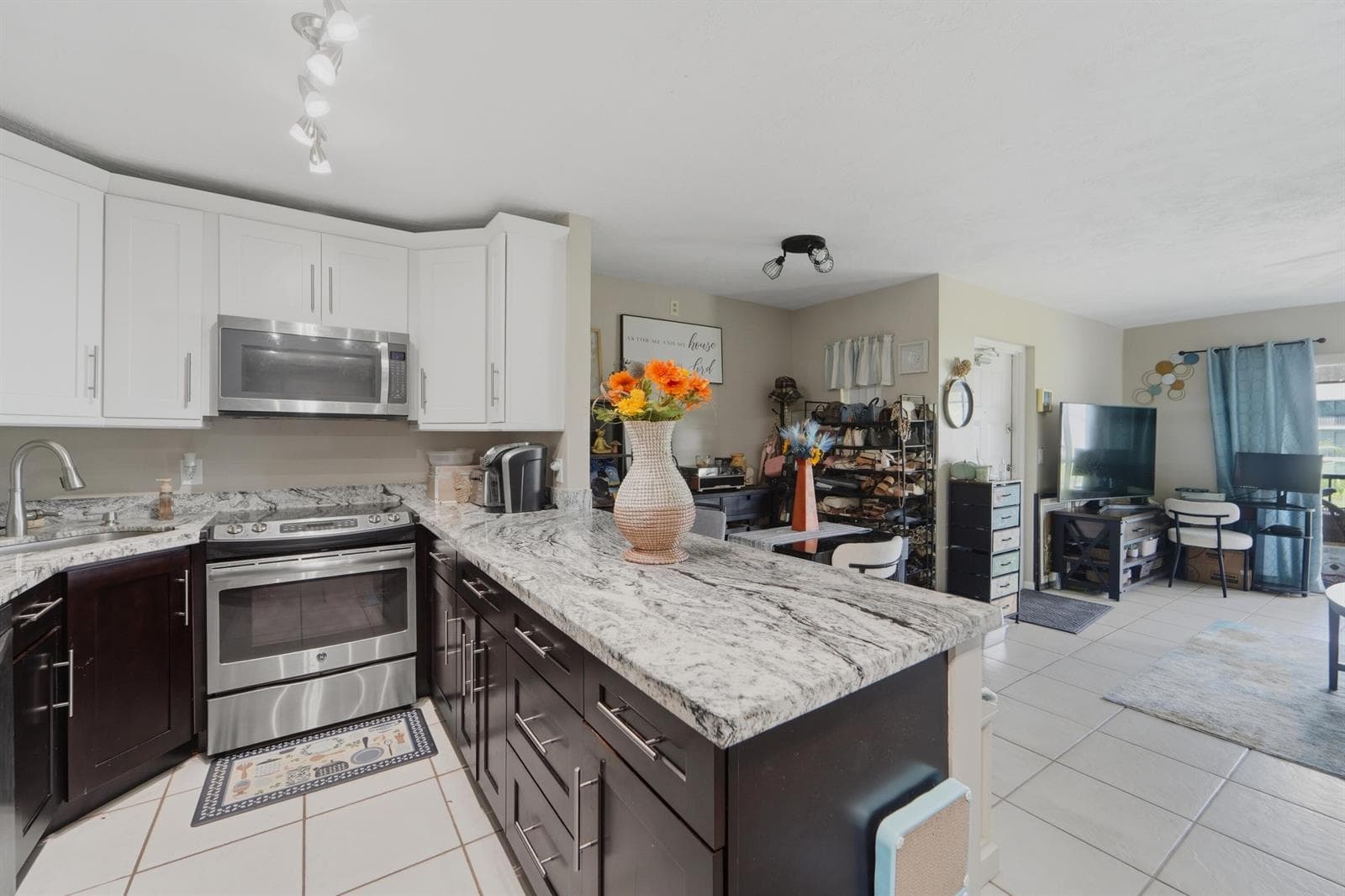 1013 GREEN PINE Boulevard # C2, West Palm Beach, FL 33409 photo 2