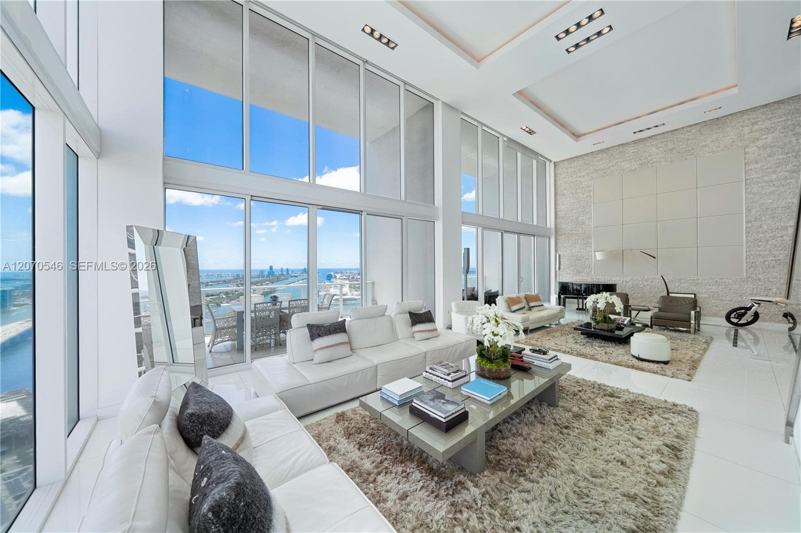 1040 Biscayne Blvd # 4403, Miami, FL 33132 photo 2
