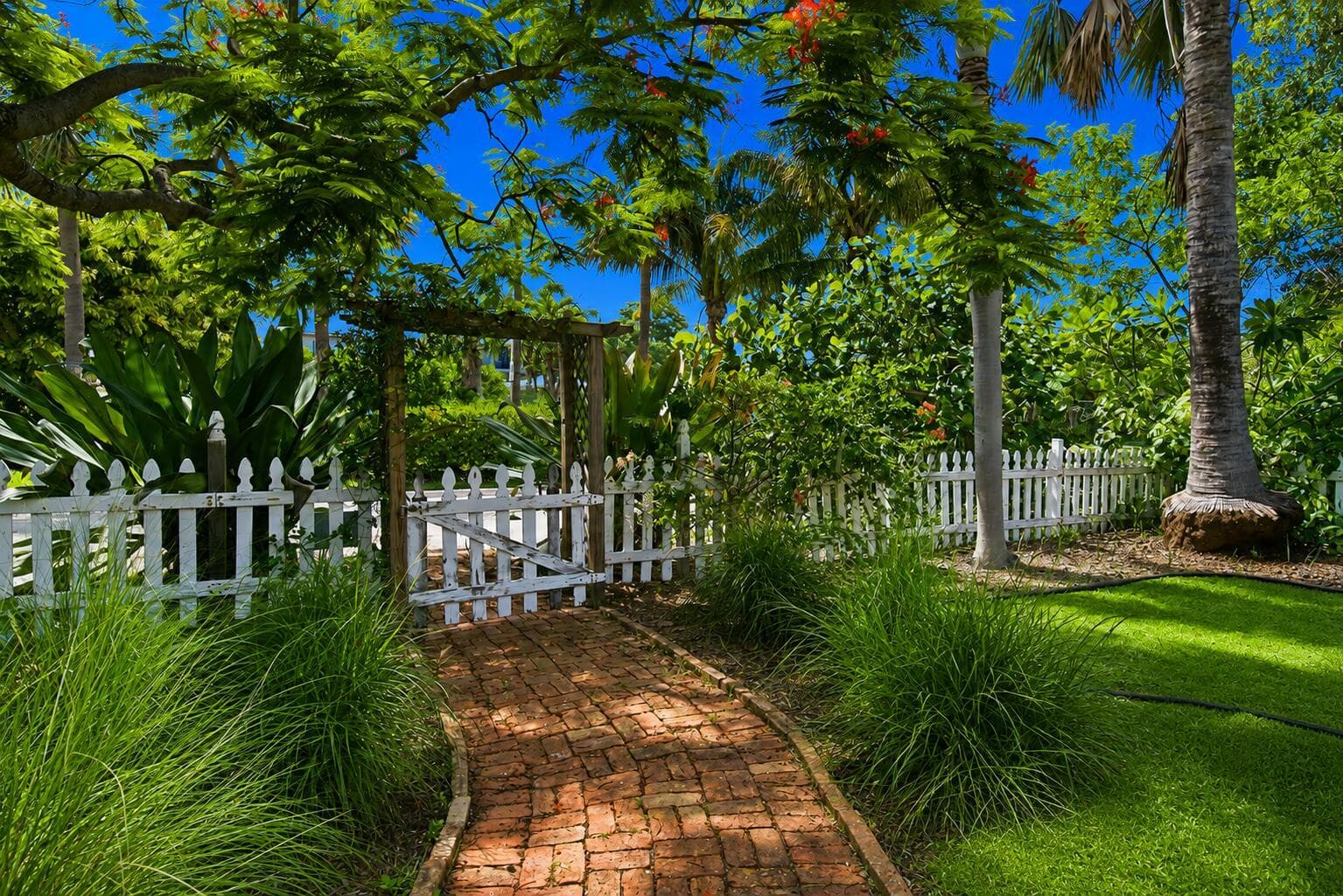 1424 S PALMWAY, FL 33460 photo 5