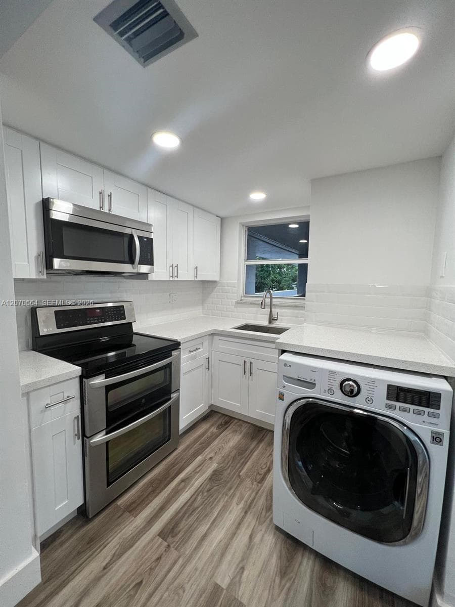 310 Fontainebleau Blvd # 204, Miami, FL 33172