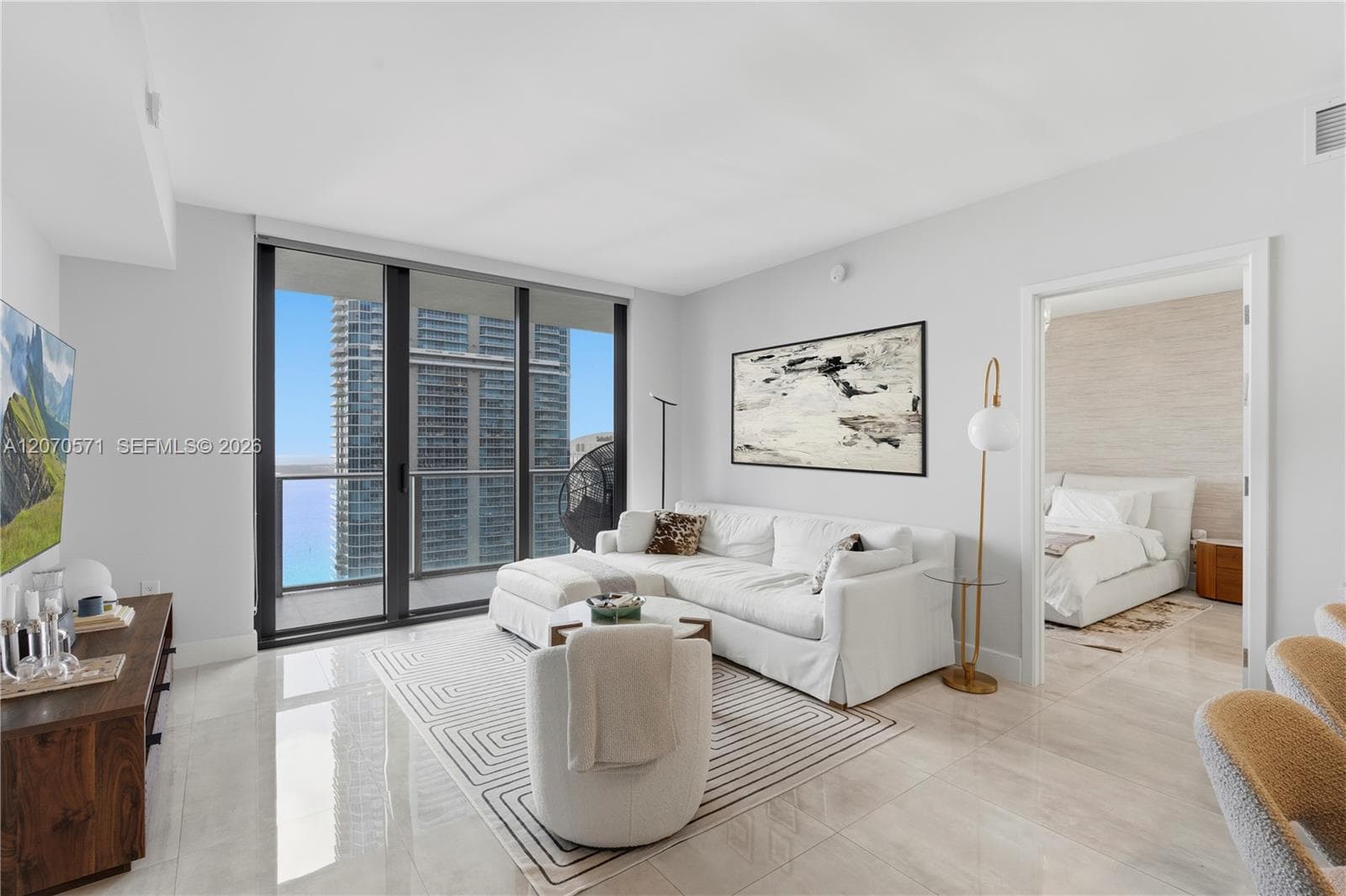 1010 Brickell Ave # 3903, Miami, FL 33131 photo 3