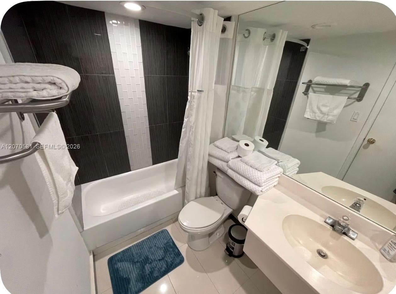 19201 Collins Ave # 245, Sunny Isles Beach, FL 33160 photo 4