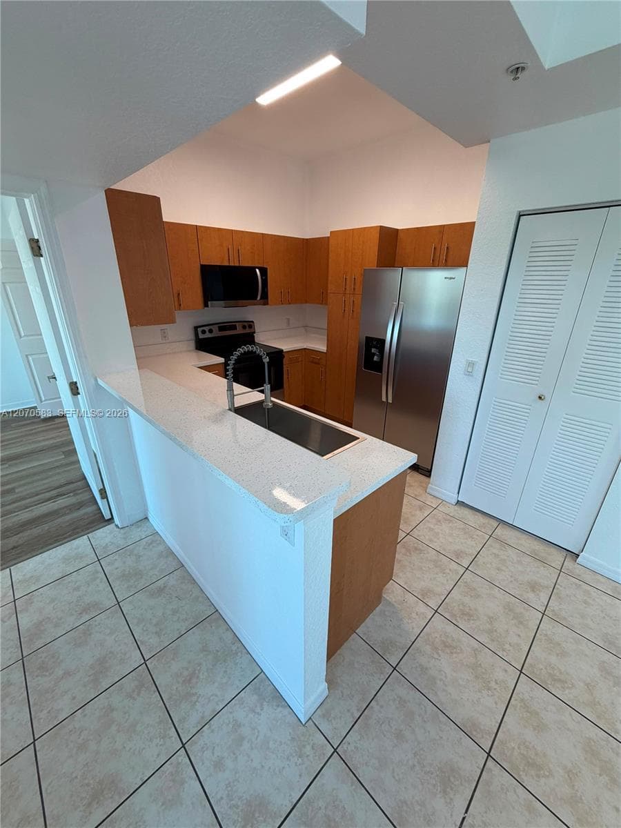 295 NW 57th Ave # 508, Miami, FL 33126 photo 3