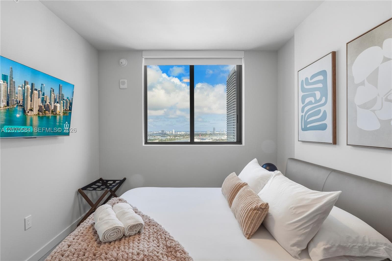 121 NE 5th St # 3312, Miami, FL 33132 photo 2